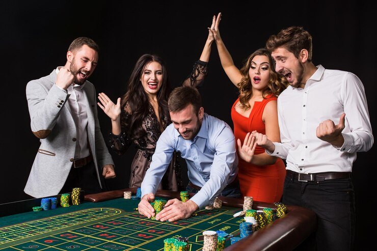 Aplikasi BRI dan juniortogel berdampingan di layar Android